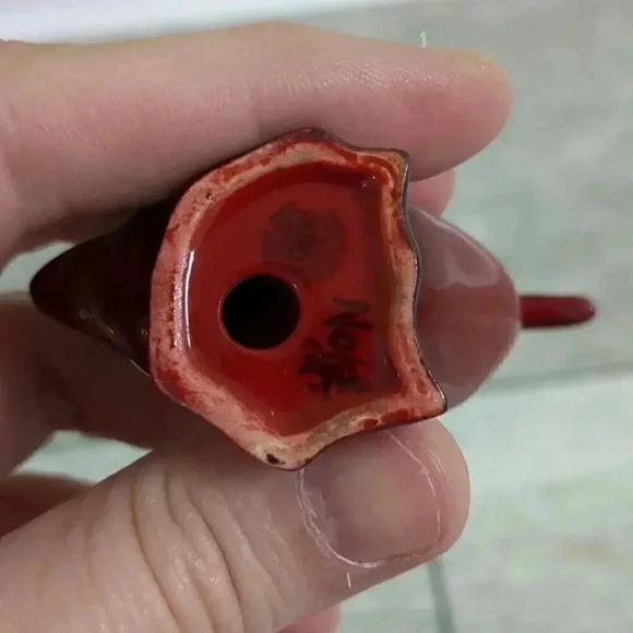 Royal Doulton Flambe standing red  drake figurine - Picture 2 of 3